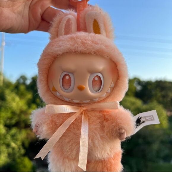 AUTHENTIC LABUBU HAPPINESS Big into Energy Series Plush Pendant Blind Box NWT - Picture 3 of 13